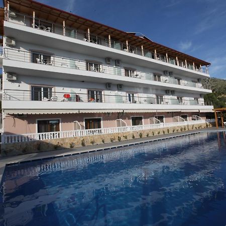 Hotel Riviera Борш Екстер'єр фото