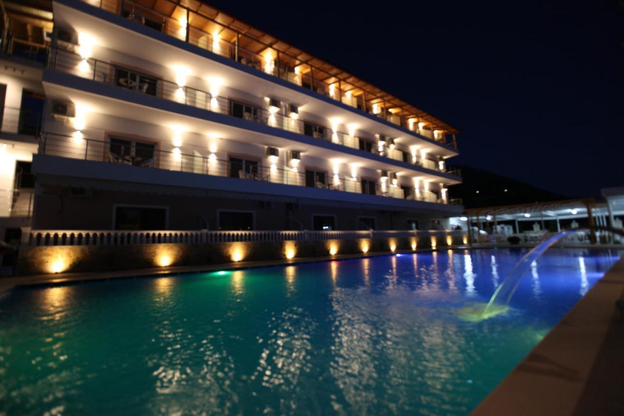 Hotel Riviera Борш Екстер'єр фото