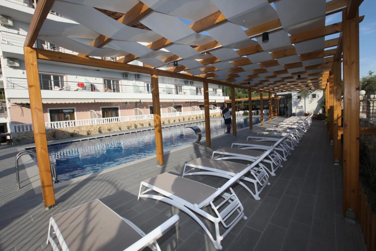 Hotel Riviera Борш Екстер'єр фото